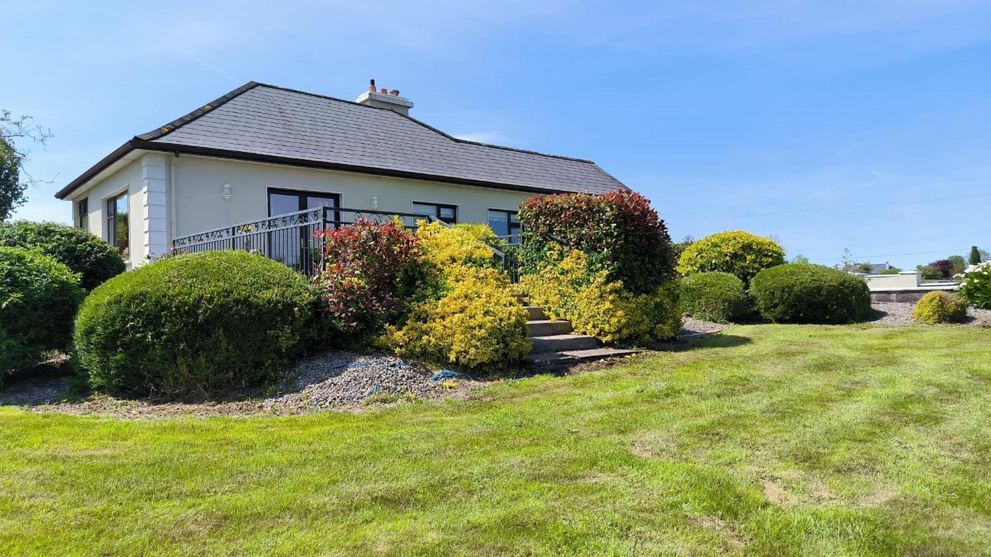 Swinford Country House ภายนอก รูปภาพ